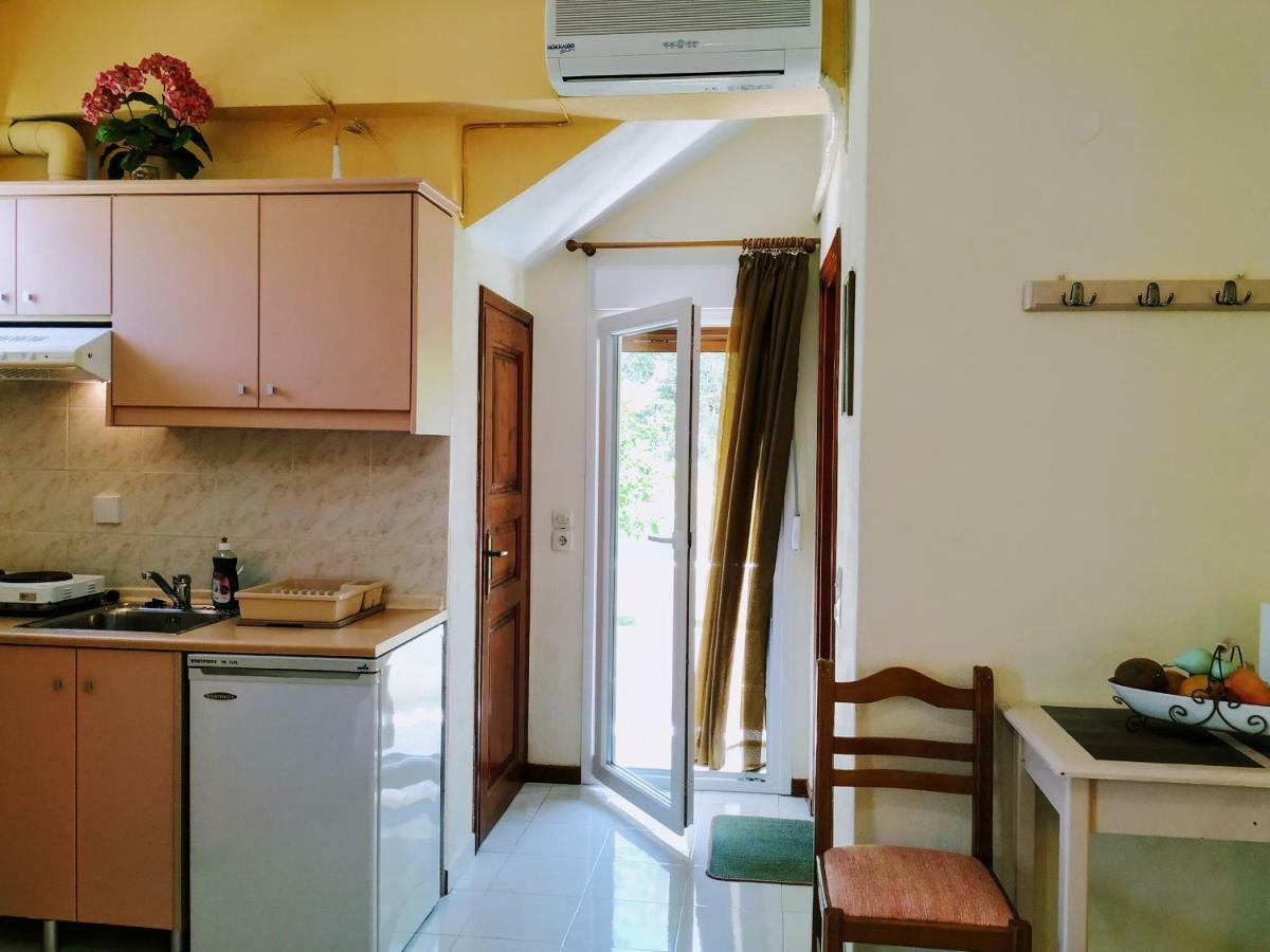 Studios Filippos Skopelos Town Exterior photo